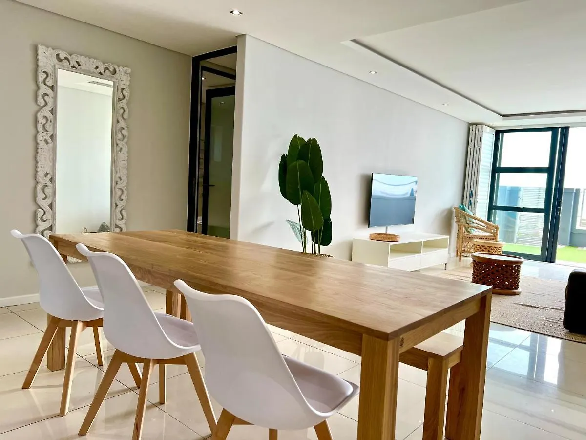 Seacrest Luxury Beachfront Apartment - Blouberg Beach Bloubergstrand 0*,  Südafrika