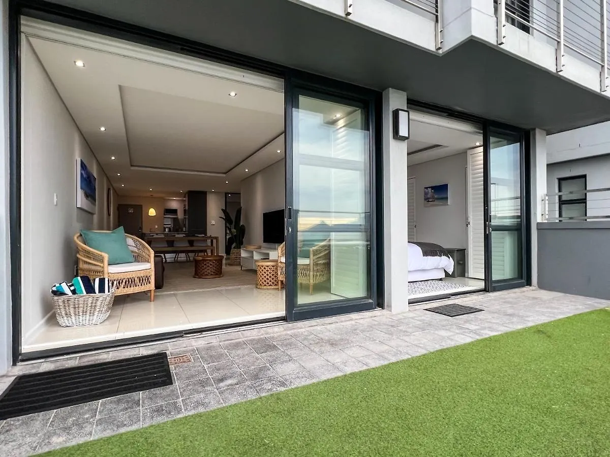 Seacrest Luxury Beachfront Apartment - Blouberg Beach South Africa