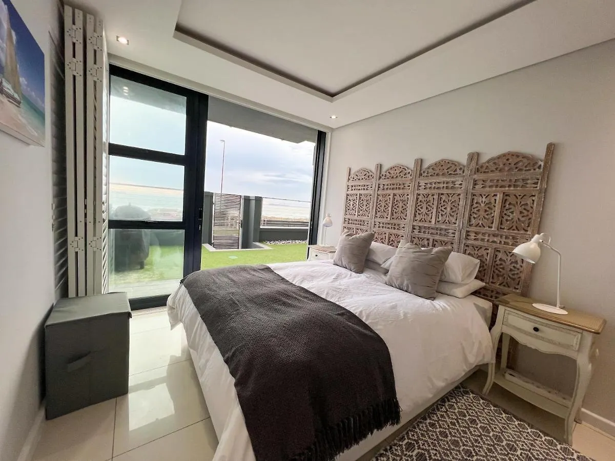 Seacrest Luxury Beachfront Apartment - Blouberg Beach South Africa